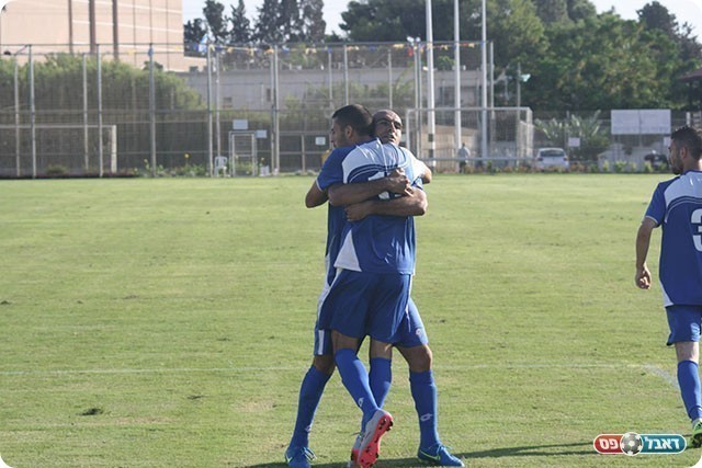 סבע חוגג את כיבוש הפנדל (מיכה פישנזון)